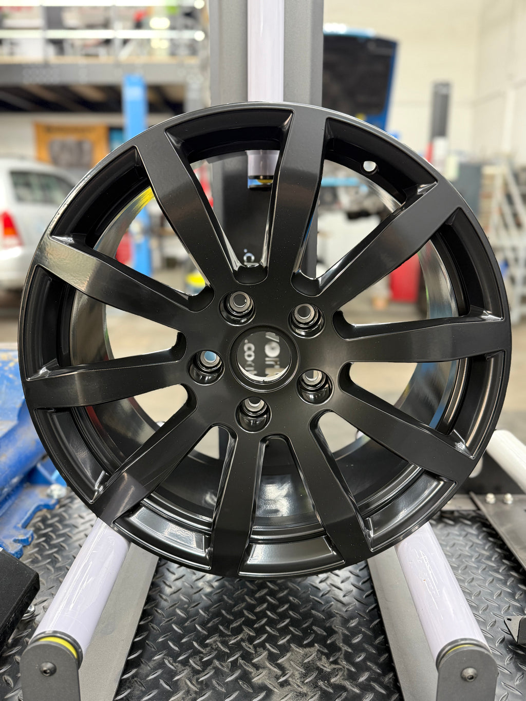 Auto Felgen ,,bis 17 Zoll" Pulverbeschichtung