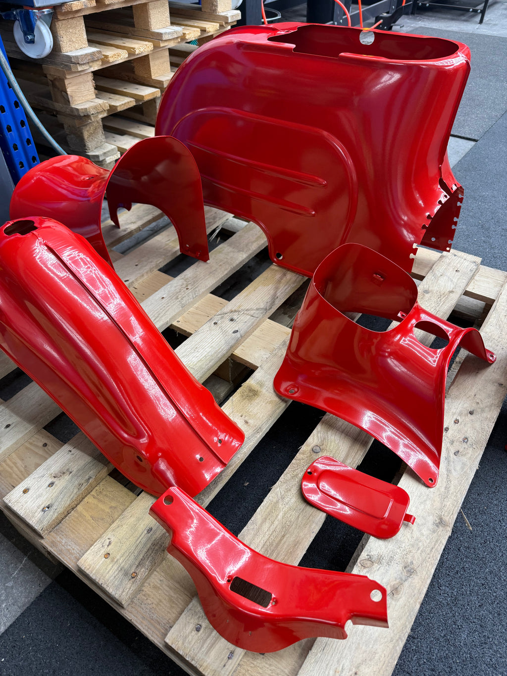 Schwalbe Panzer / Blechkleid – Pulverbeschichtung