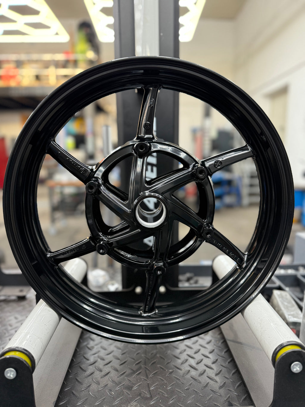 1x Motorradfelge Pulverbeschichten