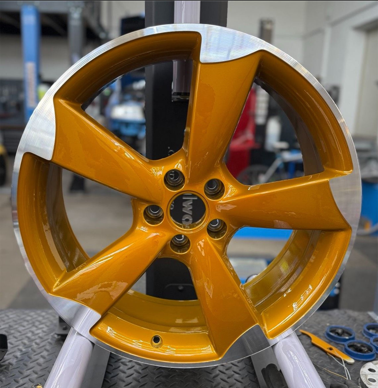 Audi Rotor Felgen 5x112 8,5j ET 45 / 20 Zoll Candygold