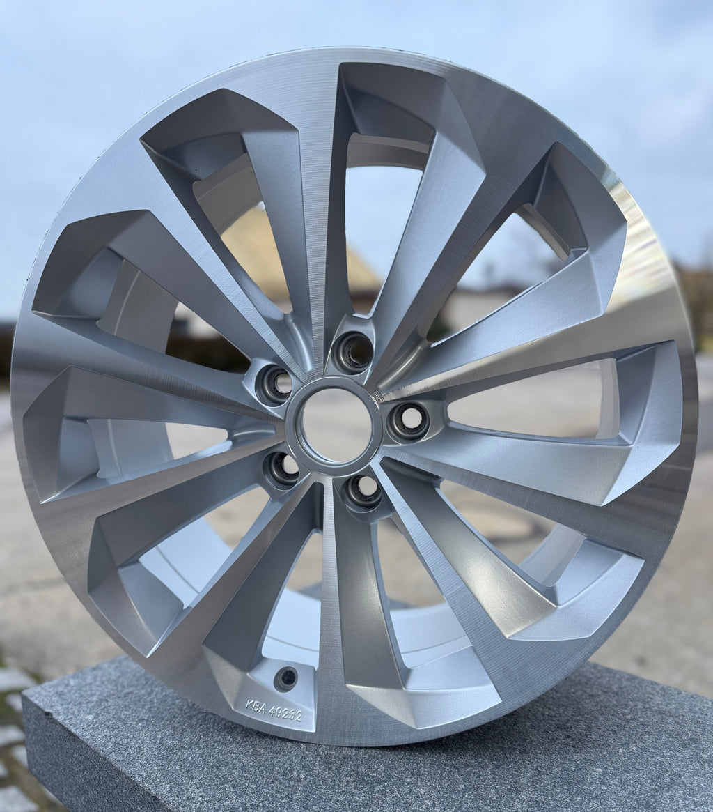 Alufelgen – CMS C21 | 18 Zoll CNC | glanzgedreht